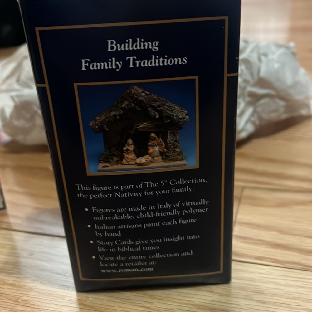 NEW FONTANINI JARETH 5” Heirloom Nativity Collection By Roman, Vintage set 55103 - Picture 6 of 10